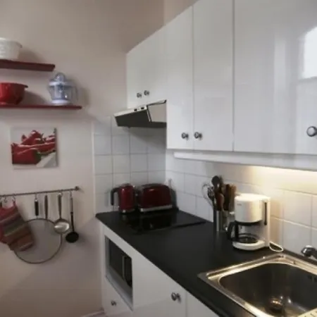 Apartment La Corderie 2 - Saint-jean-de-luz 1 Bedroom 2 Persons *